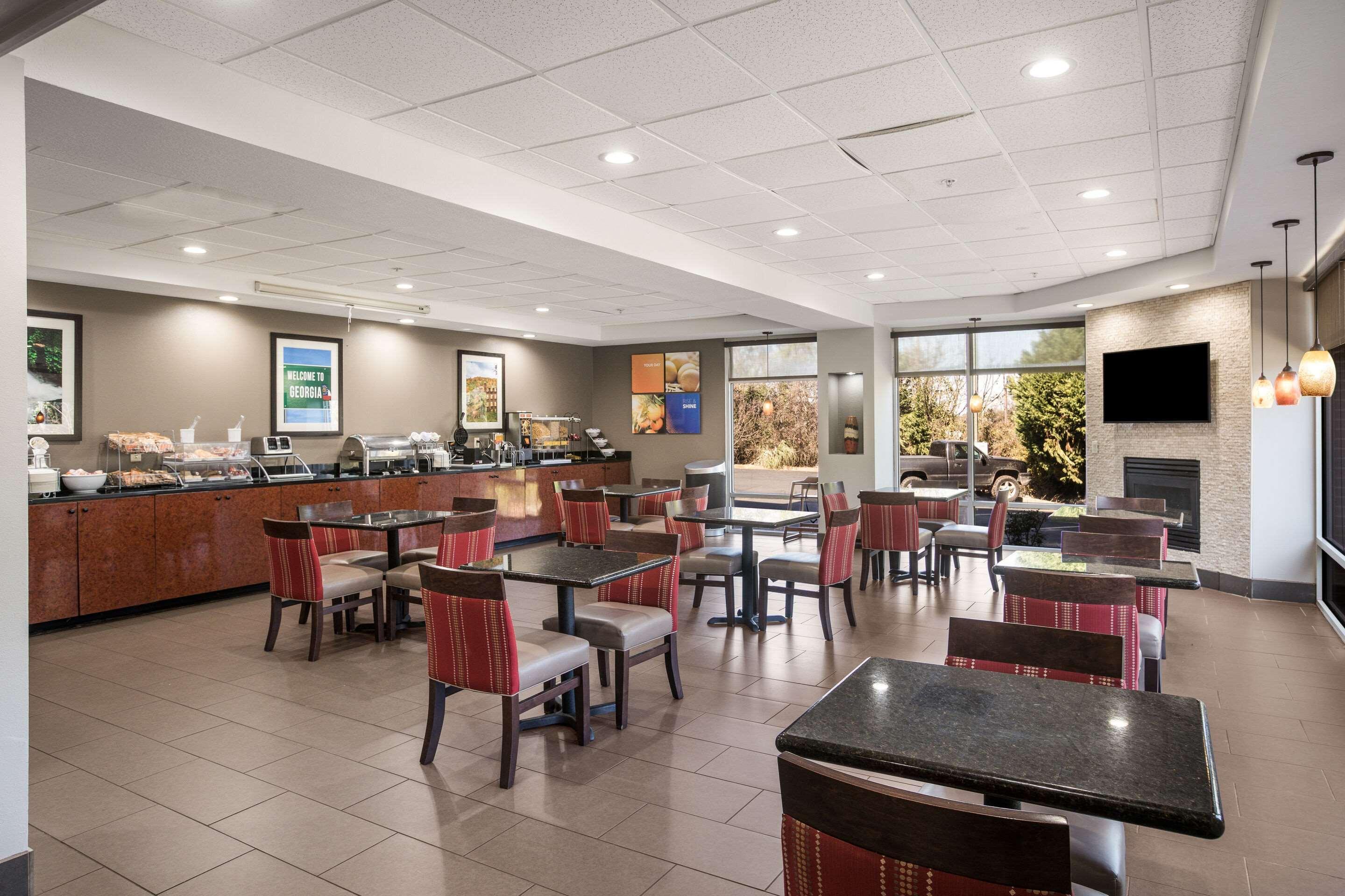 Comfort Suites Forsyth Near I-75 Exterior foto
